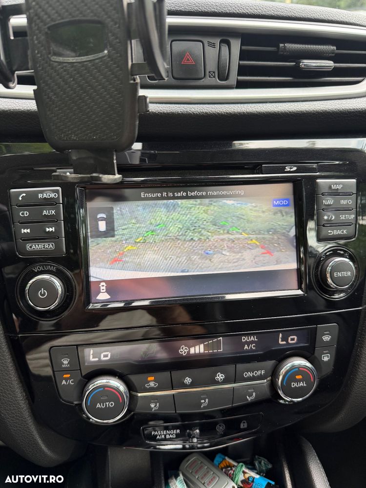 Nissan Qashqai 1.6 DCI Xtronic TEKNA - 20