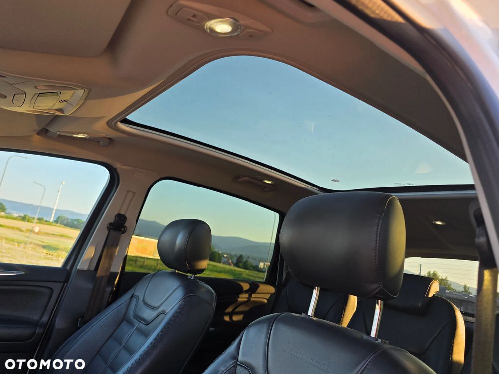 Ford Kuga 2.0 TDCi Individual MPS6 - 12