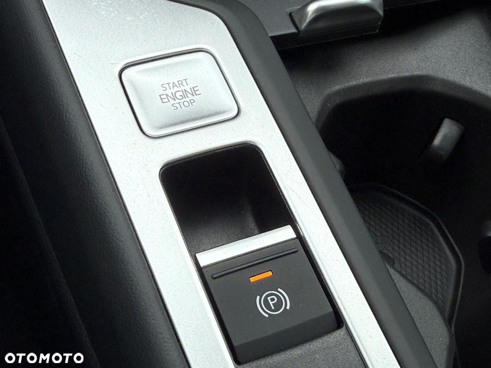 Volkswagen Passat - 30