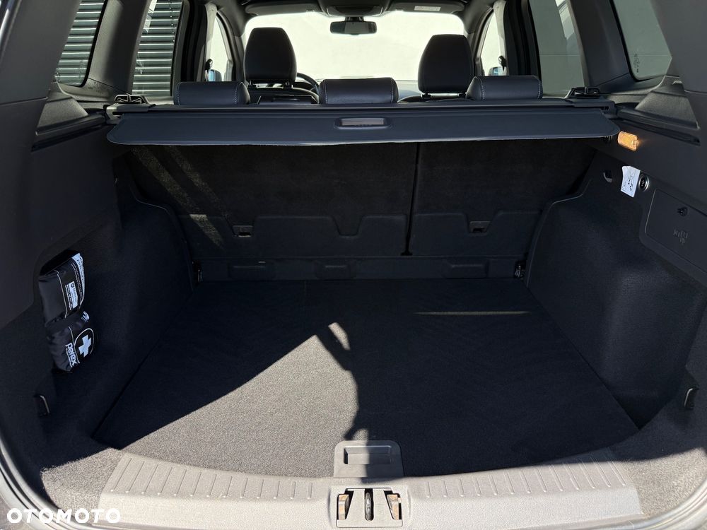 Ford Kuga 1.5 EcoBoost 2x4 ST-Line - 36