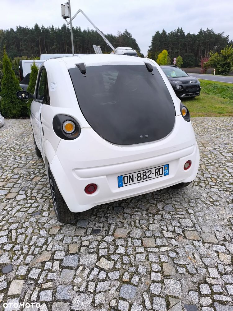 Microcar DUE - 12