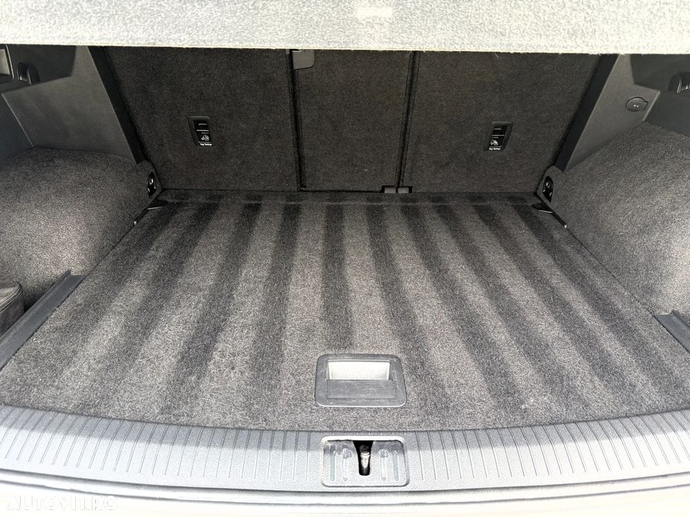 Volkswagen Tiguan - 35