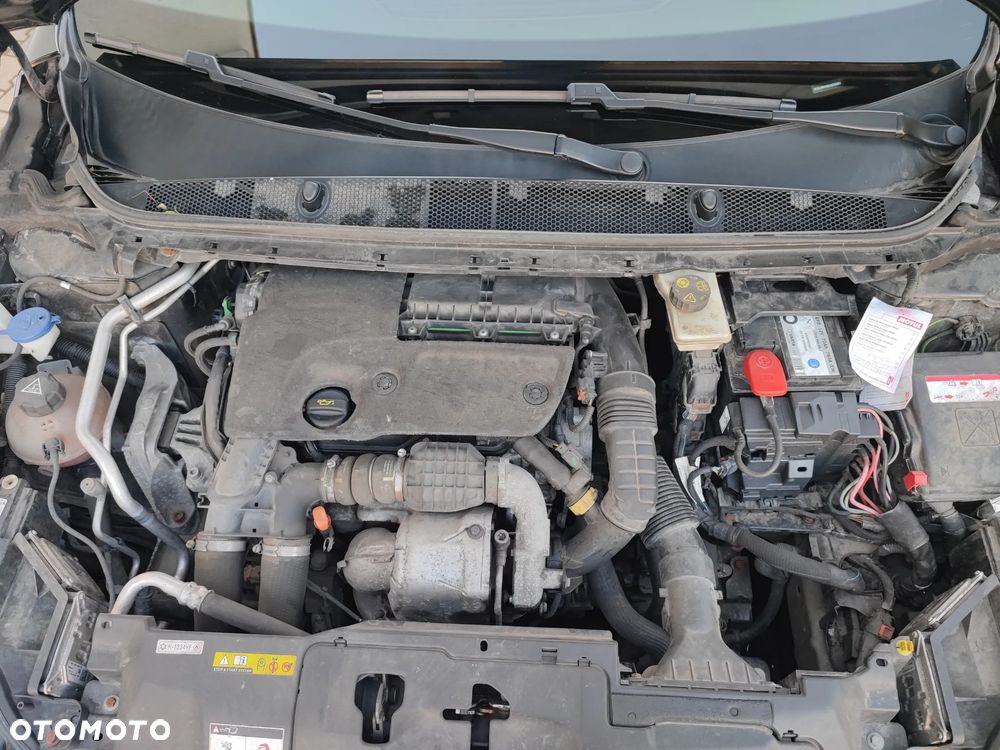 Peugeot 308 1.6 BlueHDi Allure S&S EAT6 - 14