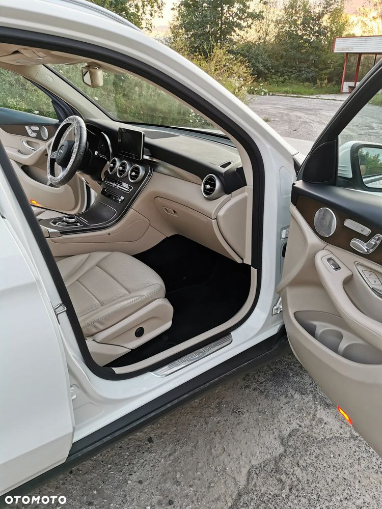Mercedes-Benz GLC - 28