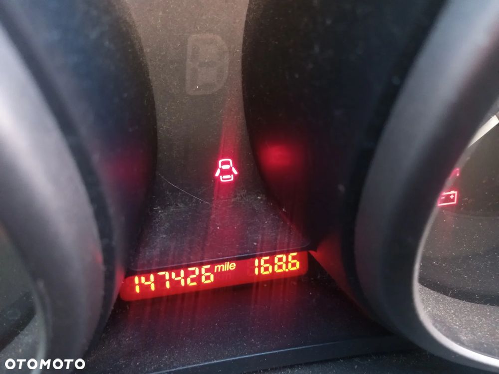 Mazda 5 2.0 Exclusive + - 9