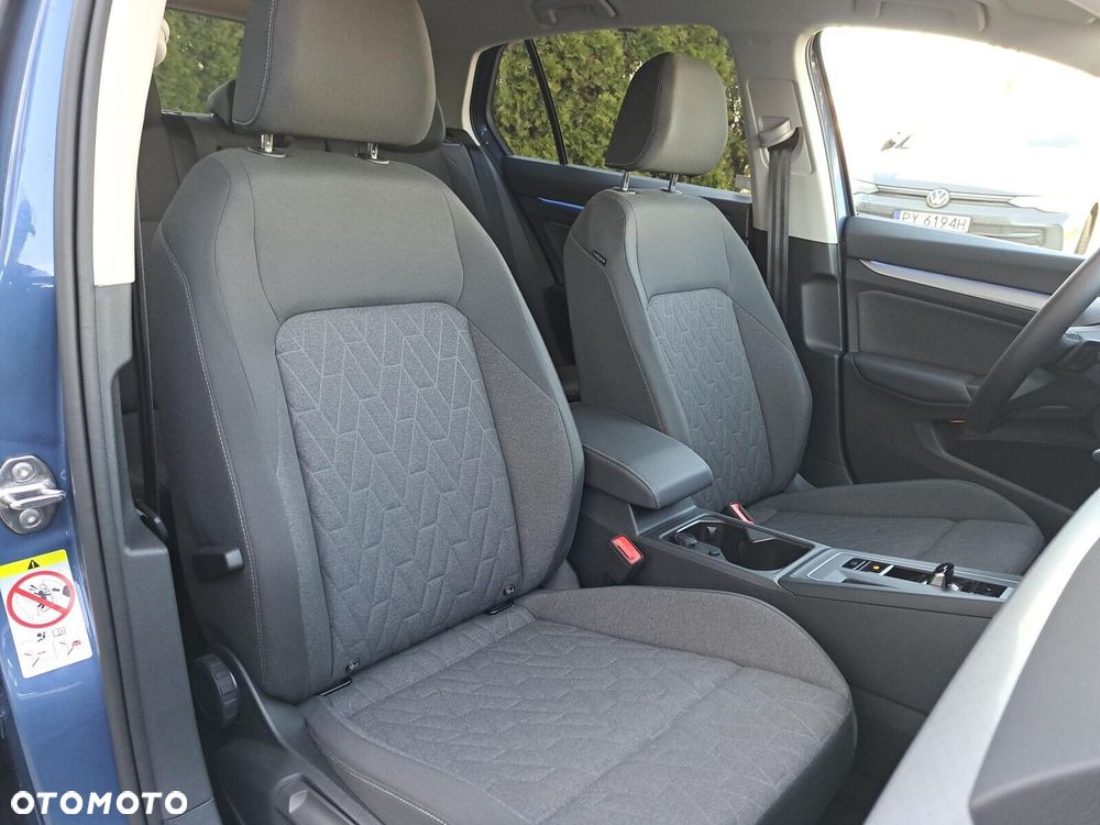 Volkswagen Golf - 24