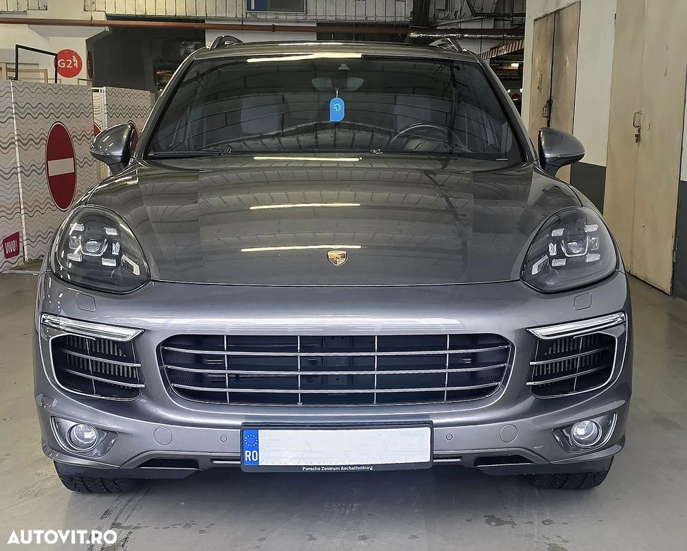 Porsche Cayenne - 3
