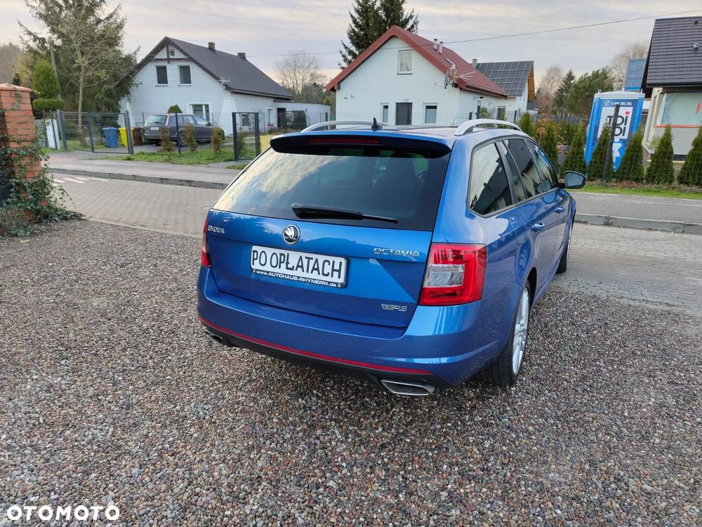 Skoda Octavia Combi 2.0 TDI RS - 29