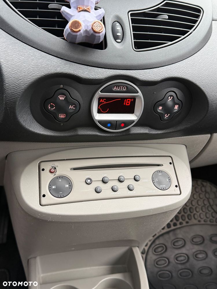 Renault Twingo 1.2 16V 75 Night & Day - 14