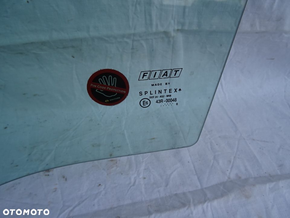 SZYBA DRZWI BOCZNA LEWA PRZÓD FIAT MULTIPLA LIFT NR688 - 2