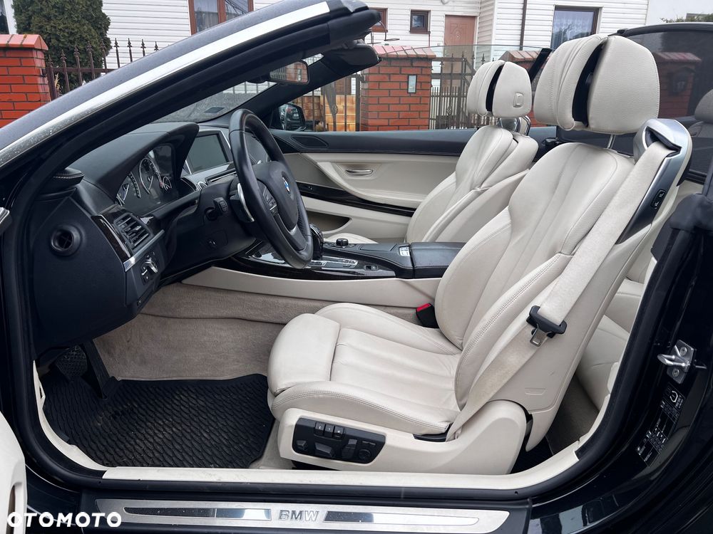BMW Seria 6 650i - 8