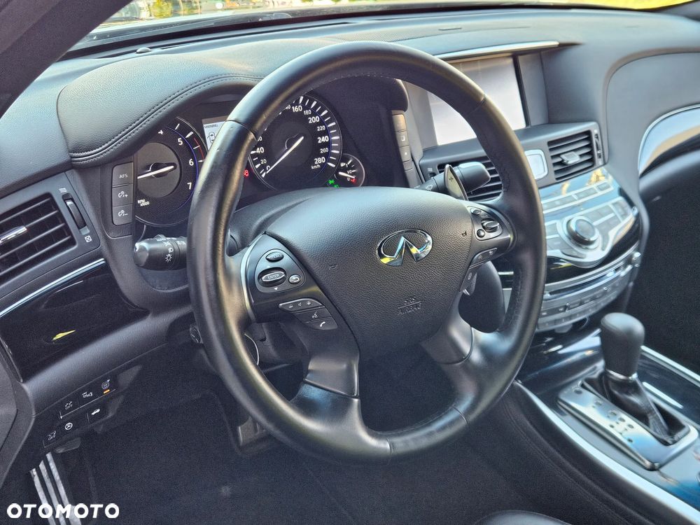 Infiniti Q70 2.2d Premium Executive EU6 - 24