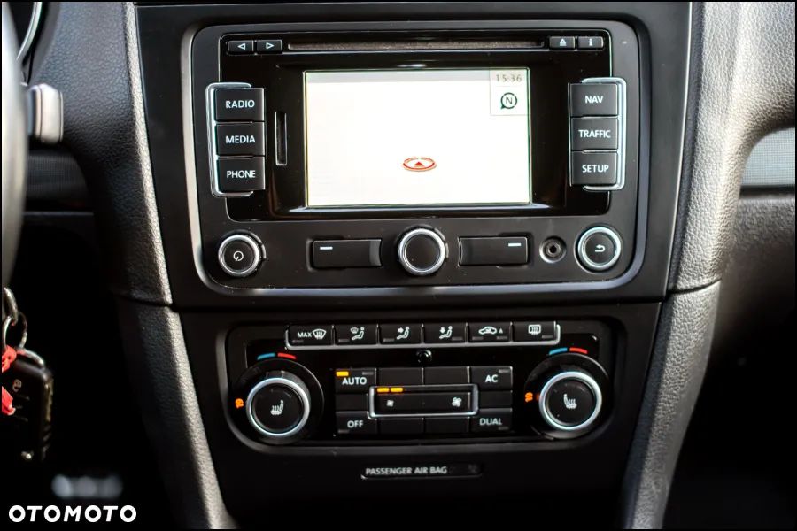 Volkswagen Golf - 23