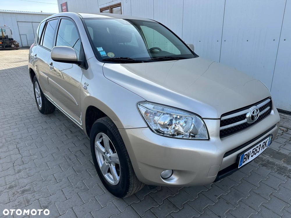 Toyota RAV4 2.2 D-4D 4x4 - 18