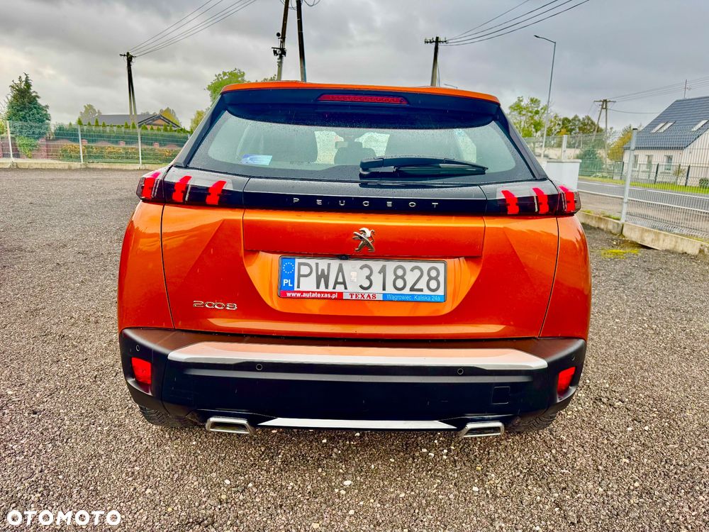 Peugeot 2008 - 8
