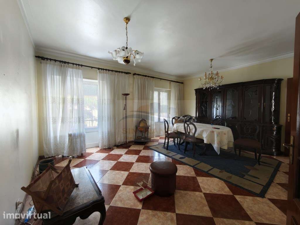 T2/T3 pronto a habitar com varanda na Amadora - Grande imagem: 3/8
