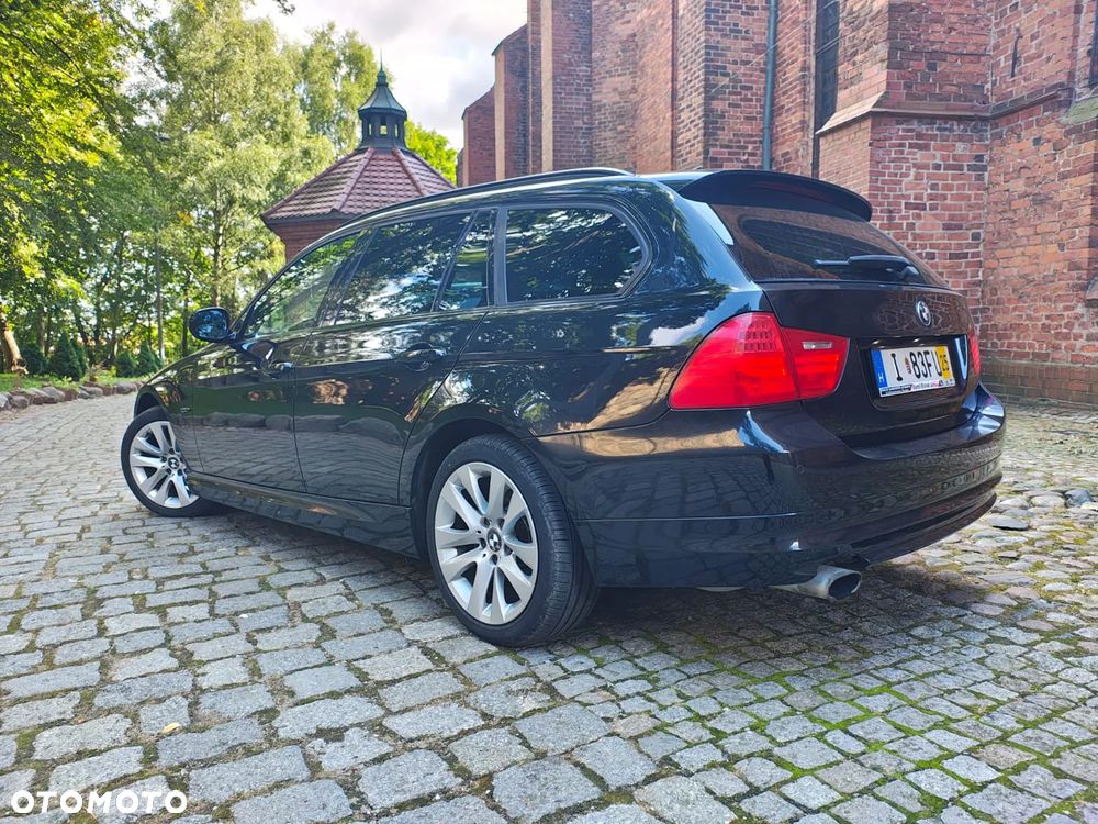 BMW Seria 3 318i Edition Lifestyle - 4