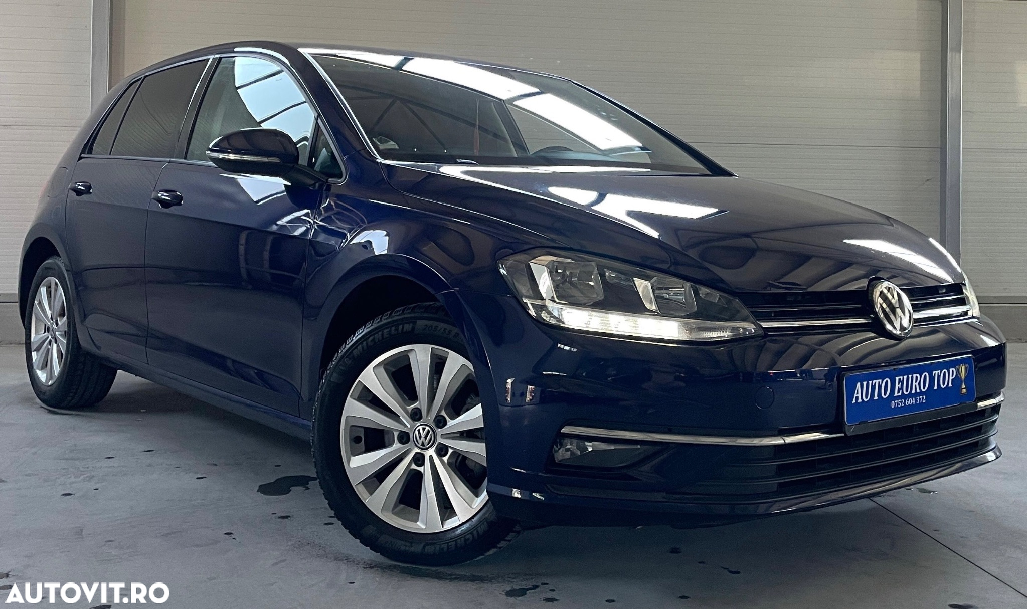 Volkswagen Golf 2.0 BlueTDI DSG Comfortline - 10