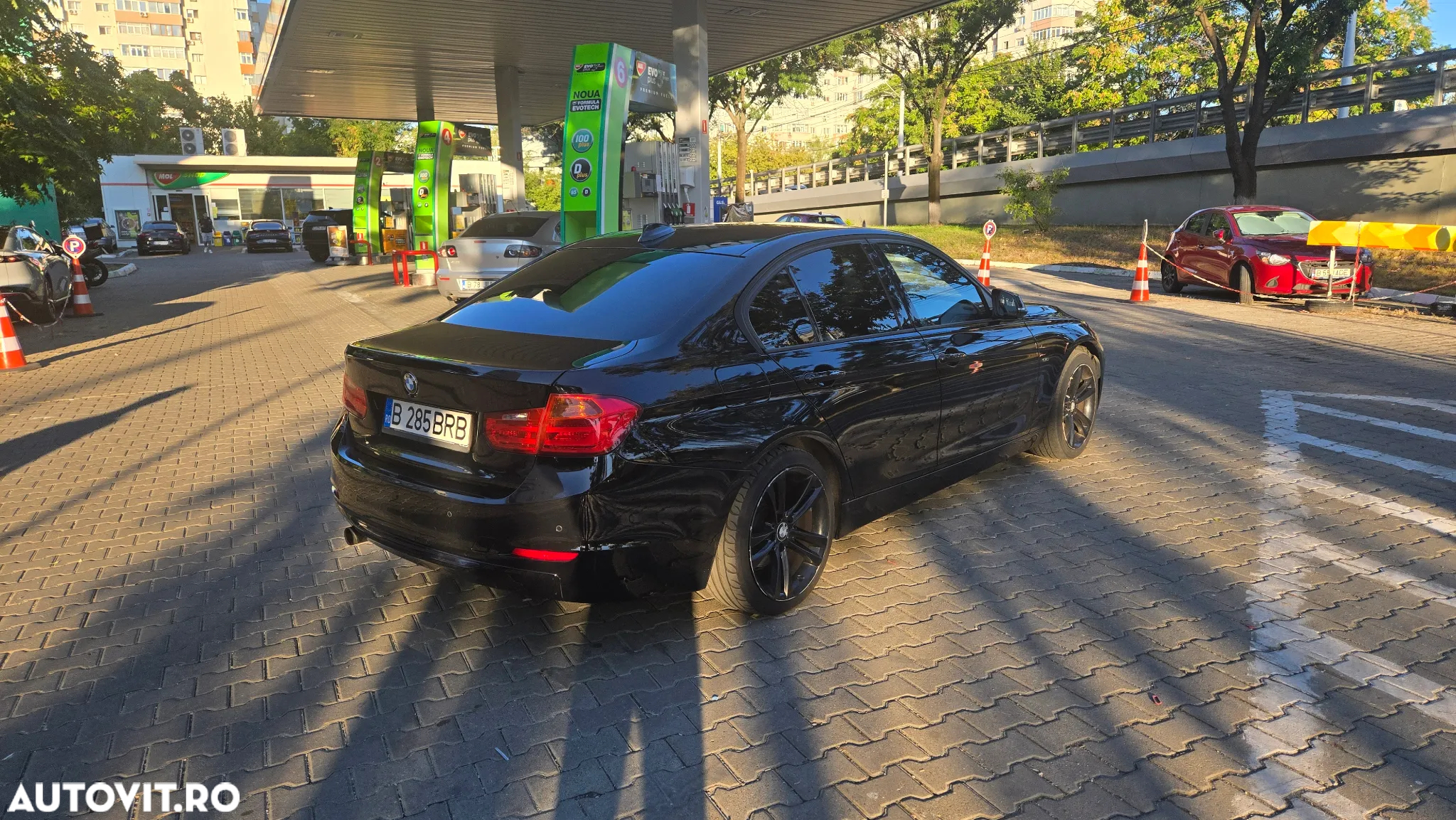 BMW Seria 3 320d - 5