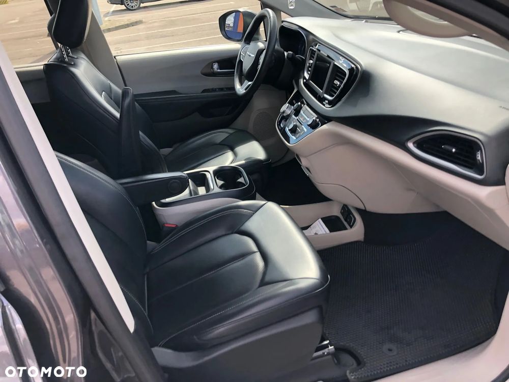 Chrysler Voyager - 7