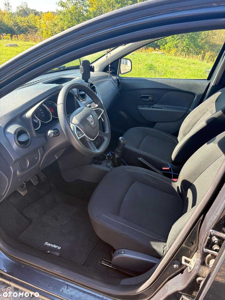 Dacia Sandero - 8