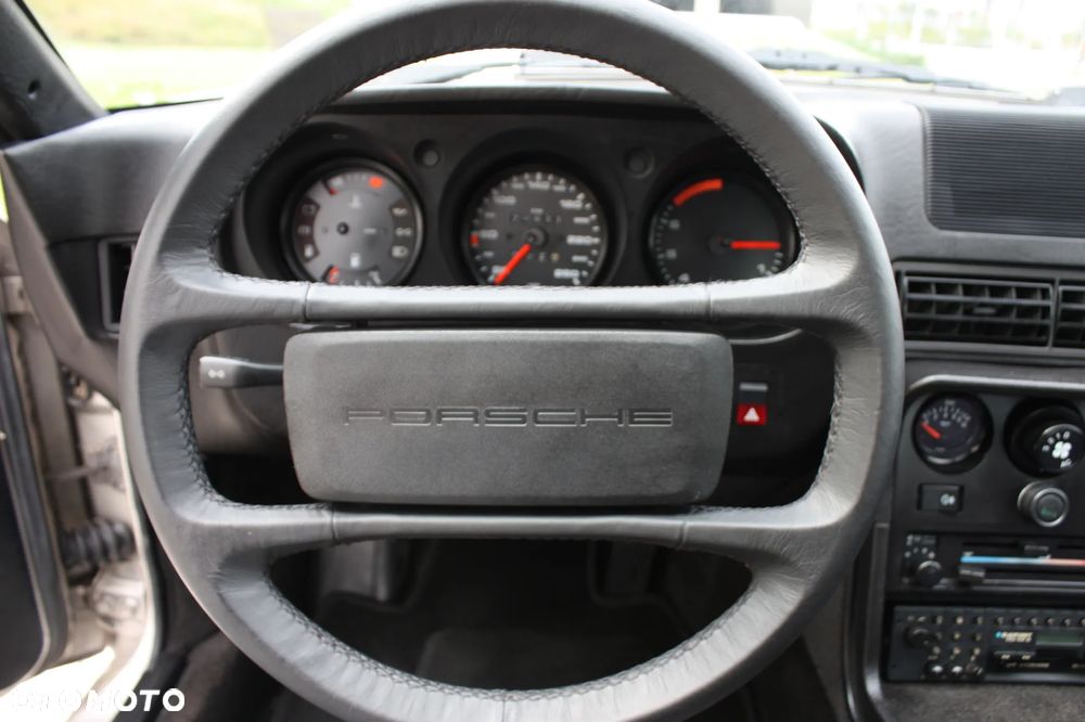 Porsche 924 - 22