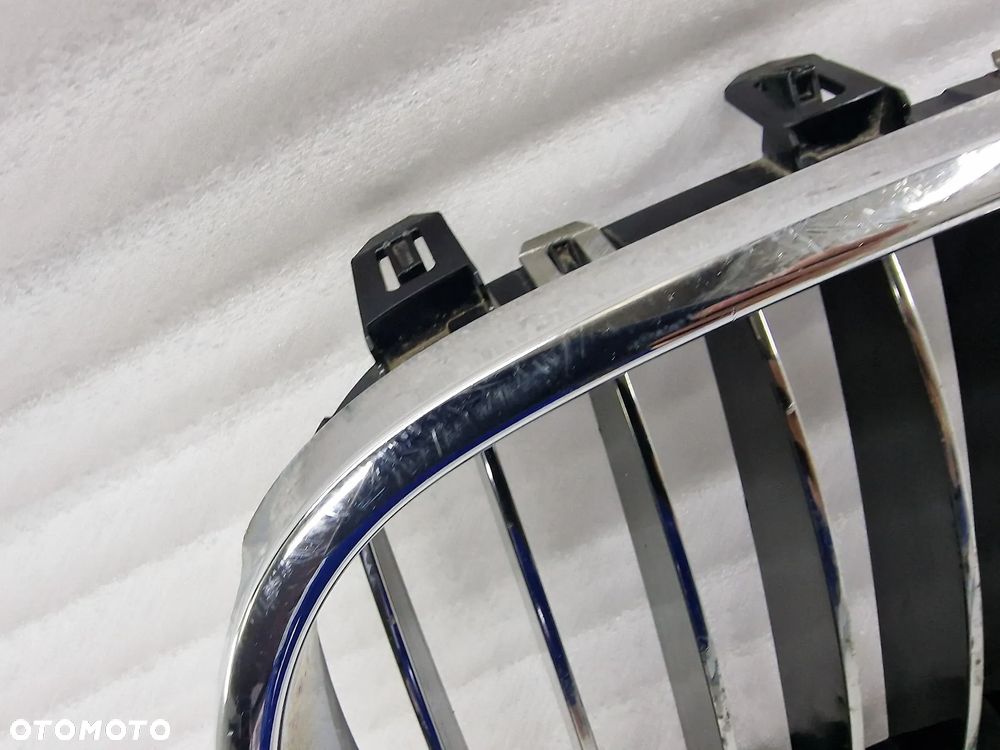 BMW E60 / E61 LEWA NERKA / ATRAPA / GRILL PRZEDNI PRZÓD CHROM , NR 51137065701 , NR AUKCJI GL201 - 7