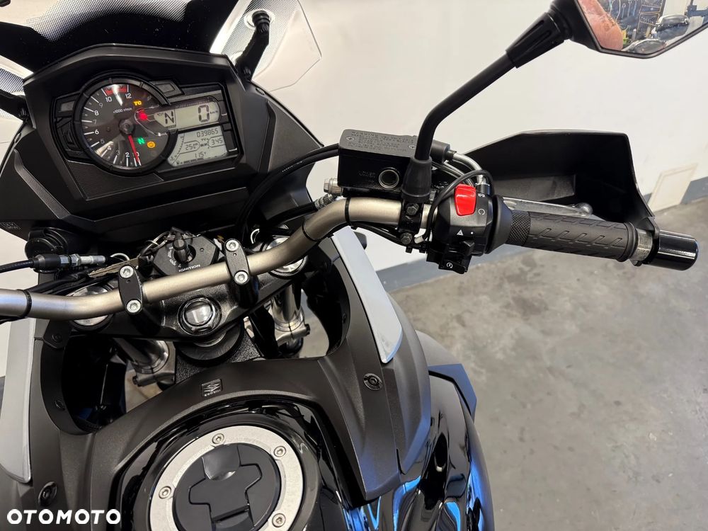 Suzuki V-STROM - 39
