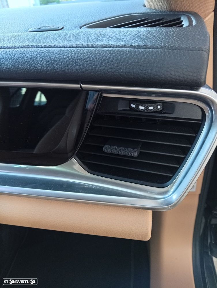 Porsche Panamera Sport Turismo 4 E-Hybrid Platinum Edition - 11