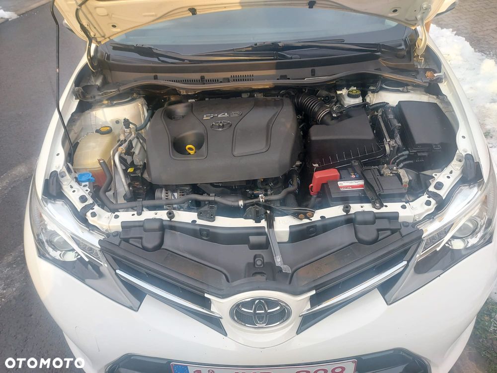 Toyota Auris 1.4 D-4D Design Edition - 19
