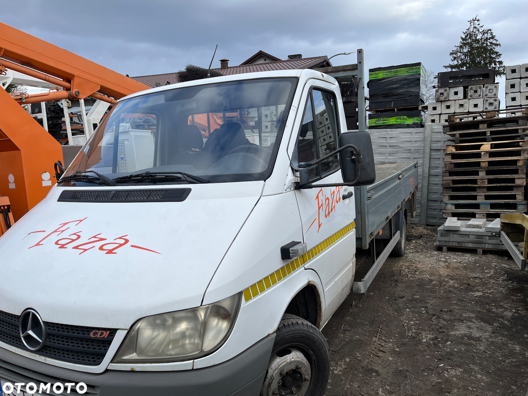 Mercedes-Benz Sprinter - 2