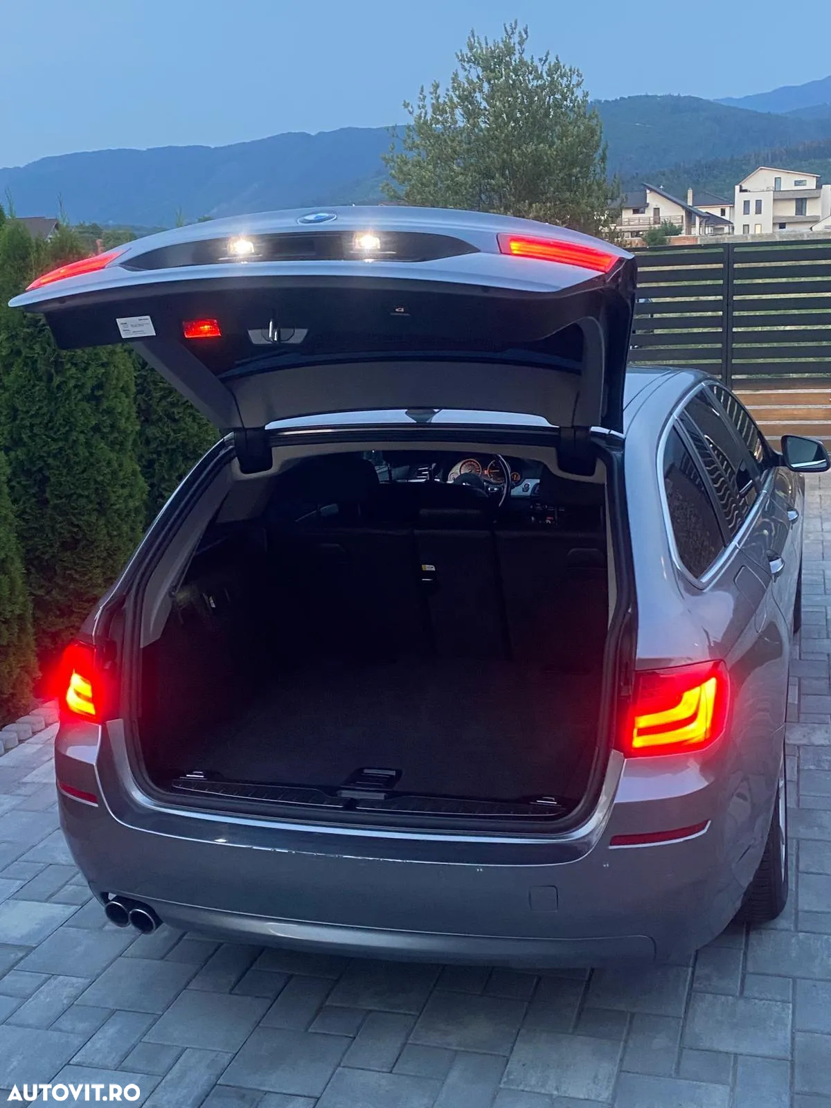 BMW Seria 5 520d - 12