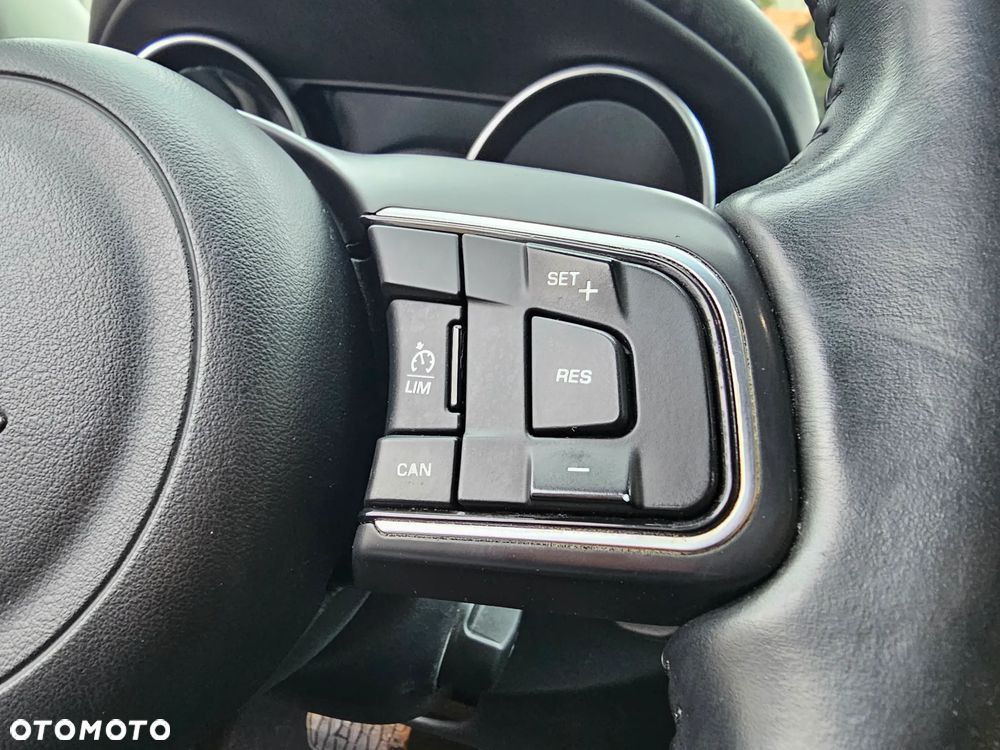 Jaguar XE E-Performance Portfolio - 25
