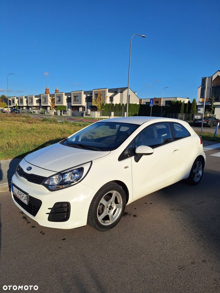 Kia Rio - 1