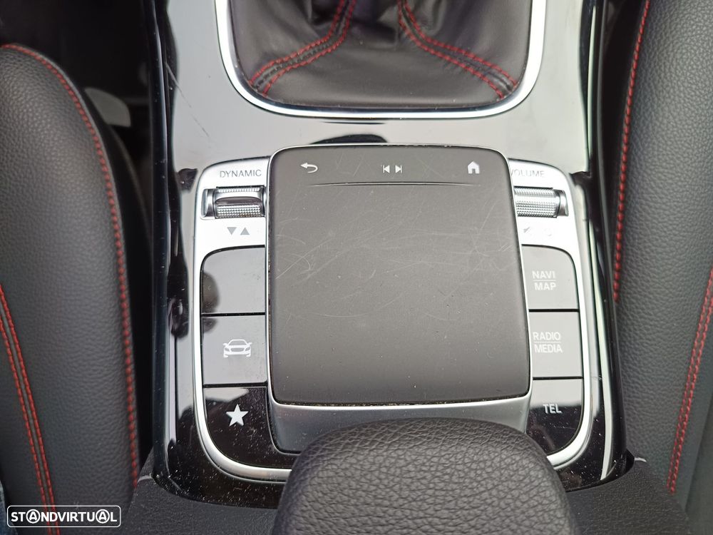 Mercedes-Benz A 200 AMG Line - 29