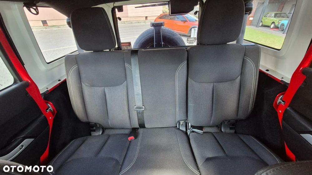 Jeep Wrangler 3.6 Unlim Sahara - 8