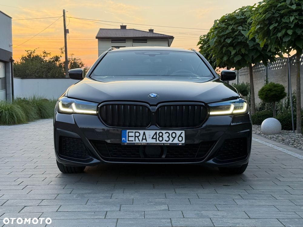 BMW Seria 5 530d Touring M Sport Edition - 4