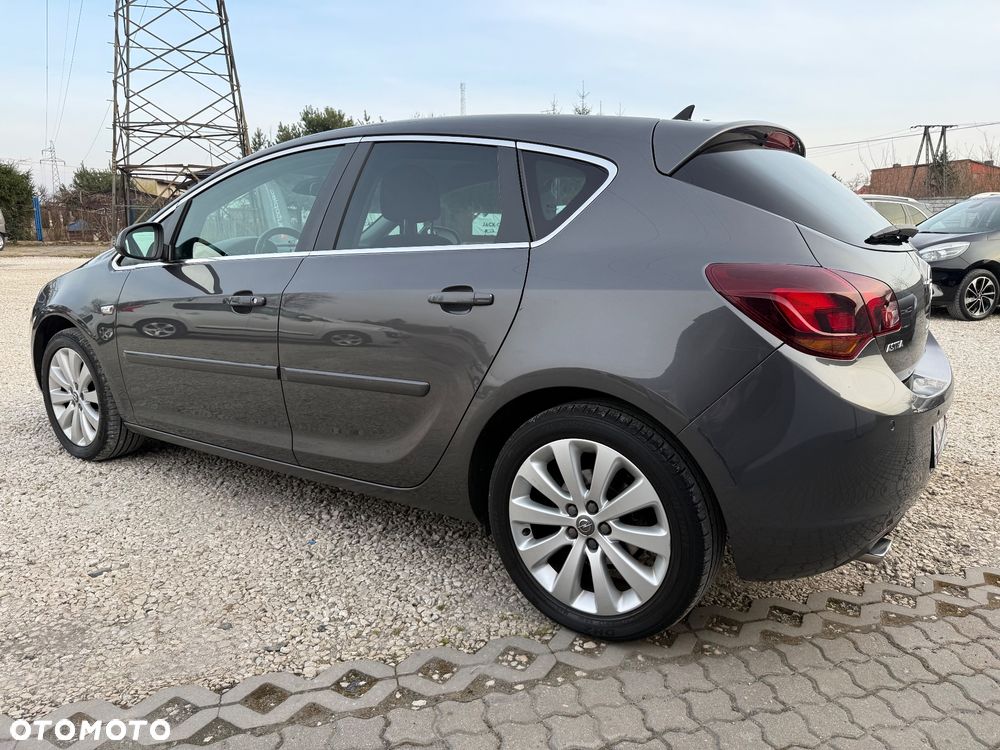 Opel Astra 1.4 T Cosmo - 19
