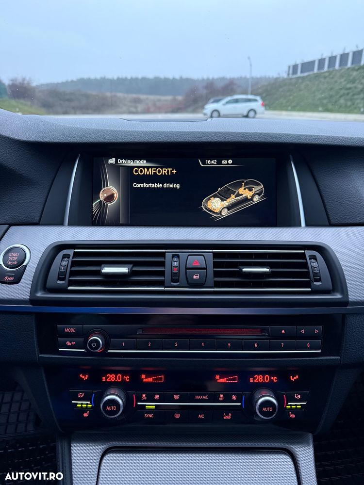 BMW Seria 5 530d xDrive Sport-Aut. Modern Line - 31