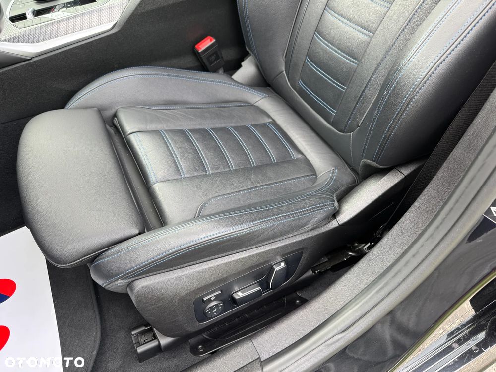 BMW Seria 3 320d xDrive mHEV M Sport Edition sport - 31