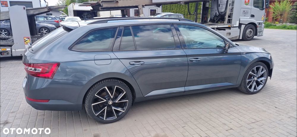 Skoda Superb 2.0 TDI 4x4 Sportline DSG - 11