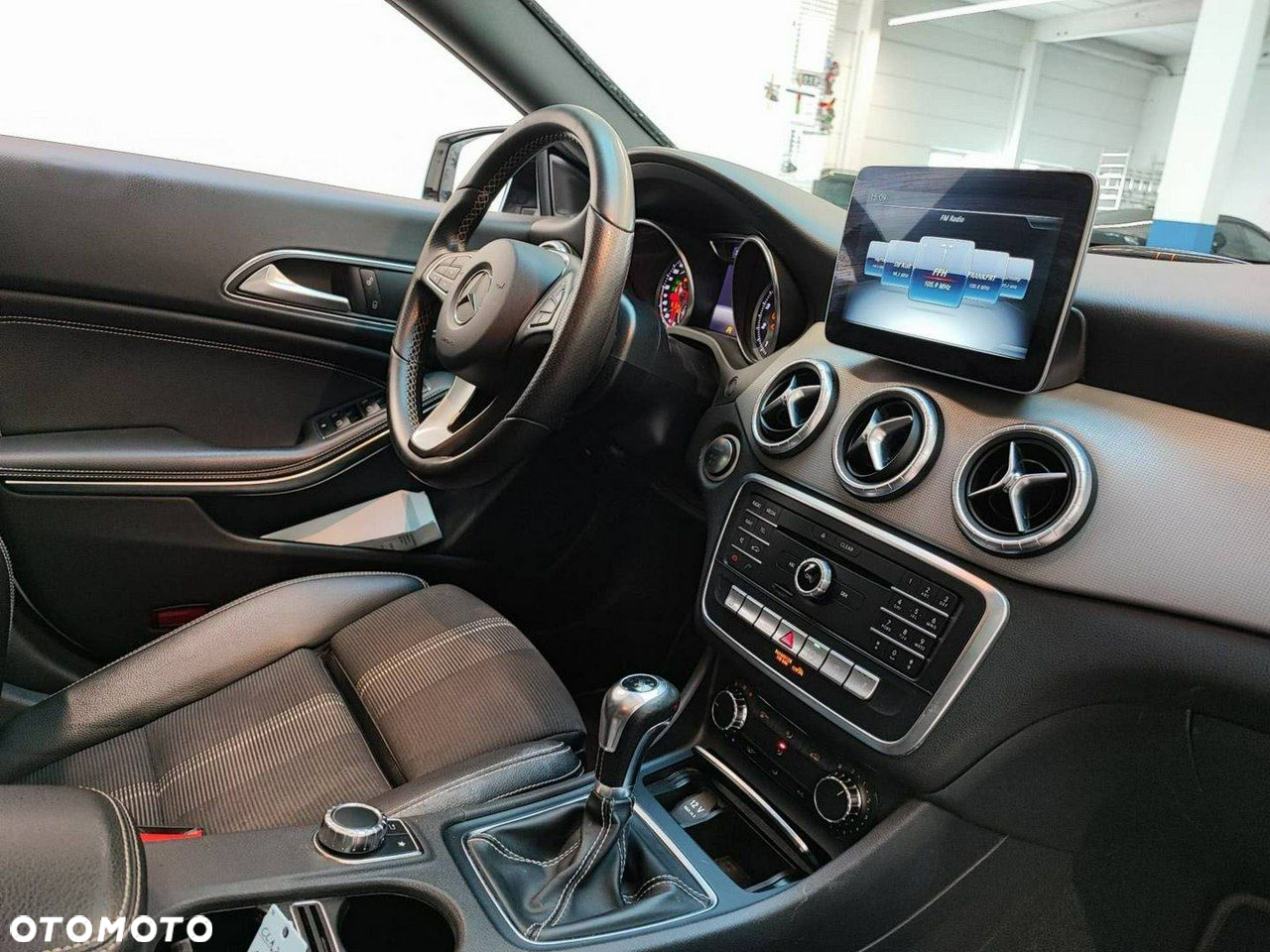 Mercedes-Benz CLA 200 AMG Line - 11