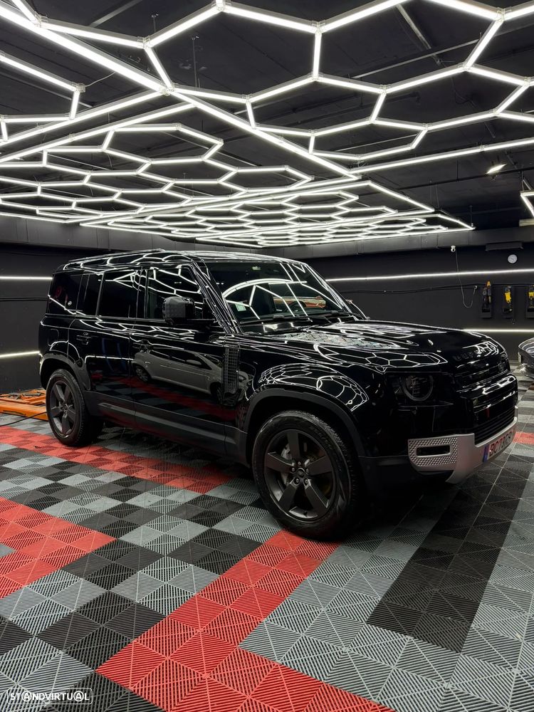 Land Rover Defender - 1