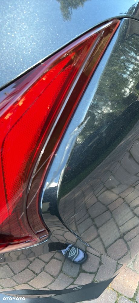 Lexus UX 250h Elegance 2WD - 17