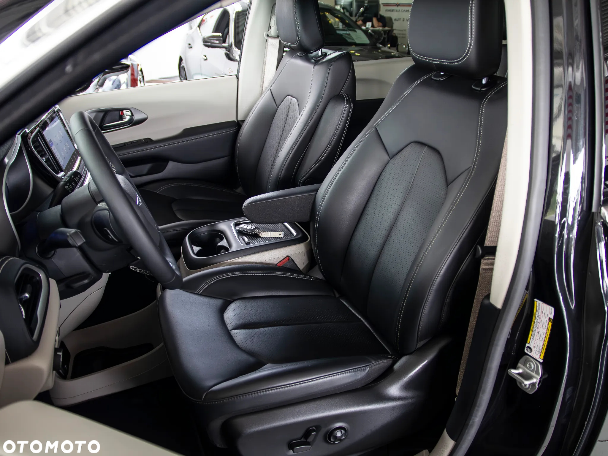 Chrysler Pacifica - 9