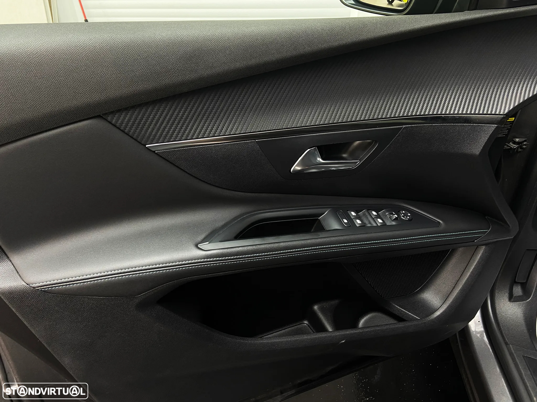 Peugeot 5008 1.2 PureTech Allure Pack EAT8 - 7