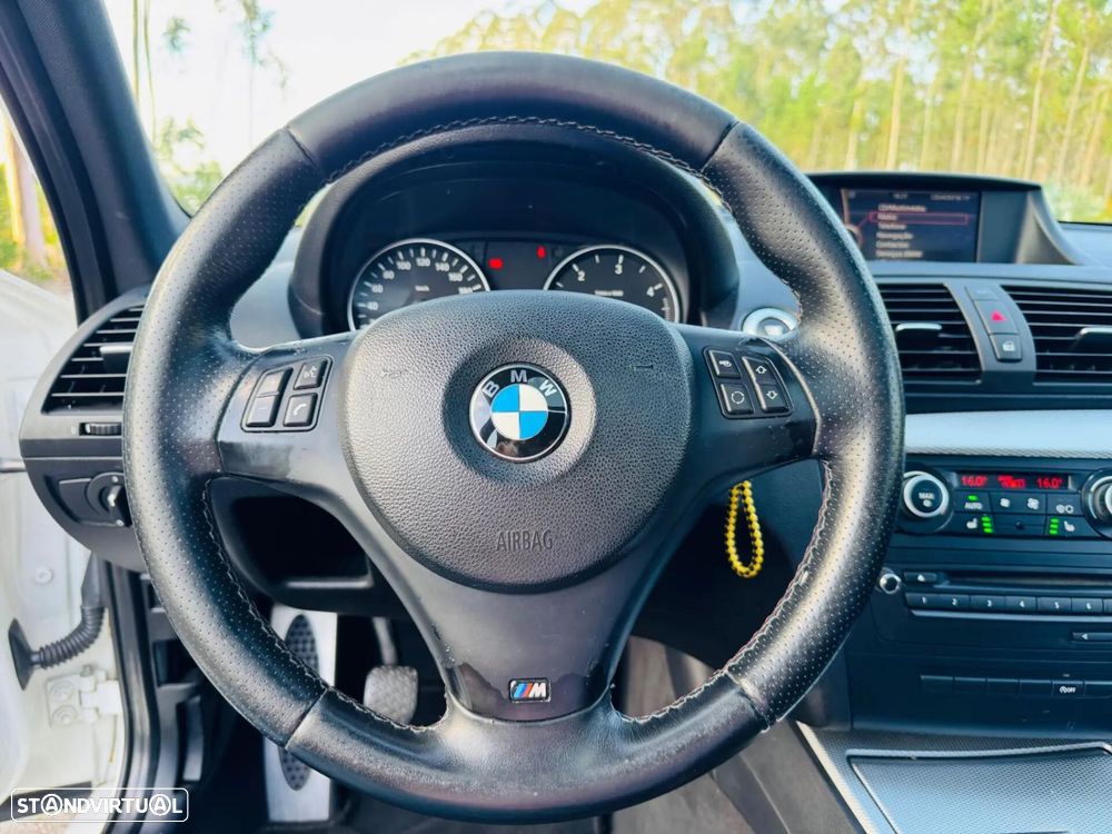 BMW 118 d Pack M - 18