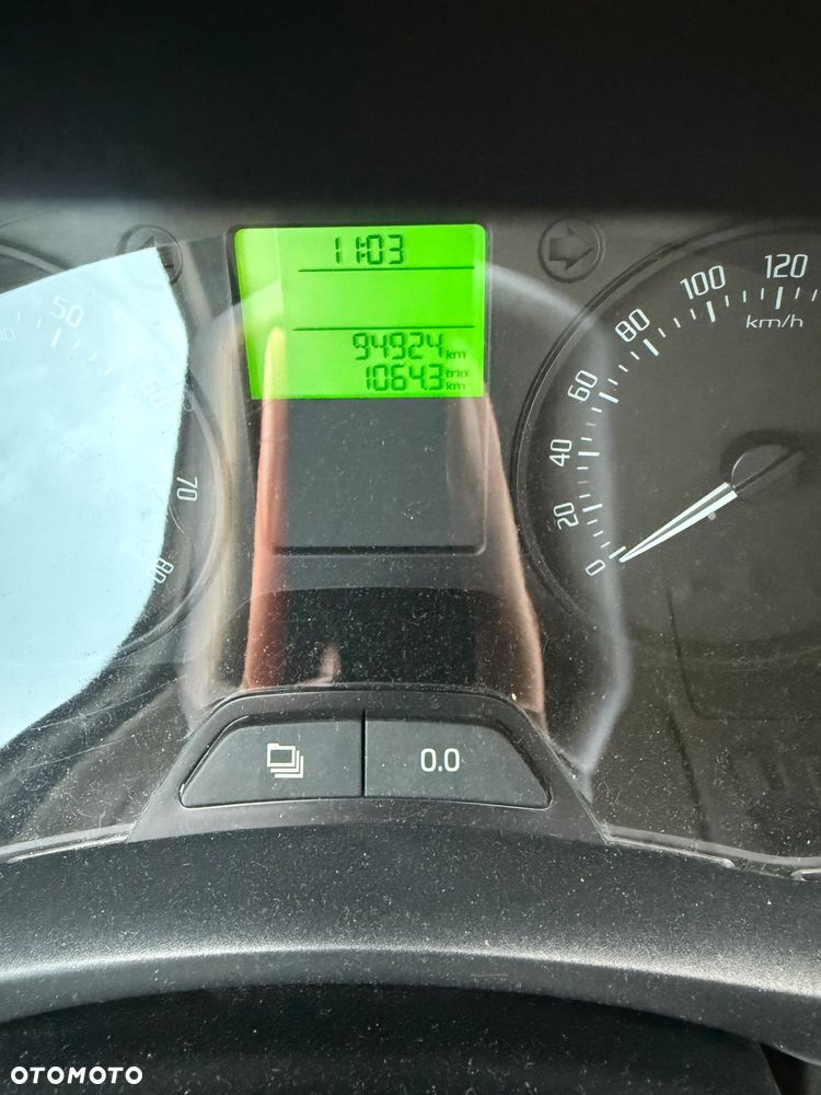 Skoda Fabia 1.2 HTP Active - 8
