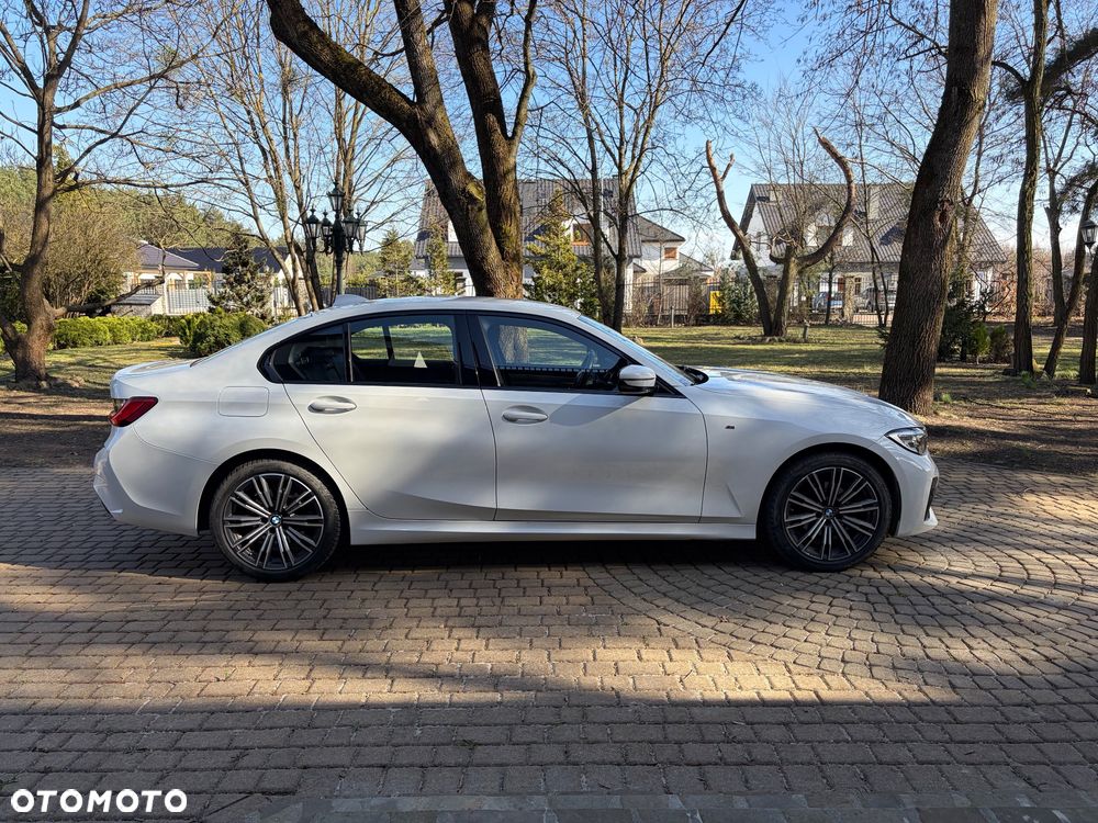 BMW Seria 3 318d M Sport - 11