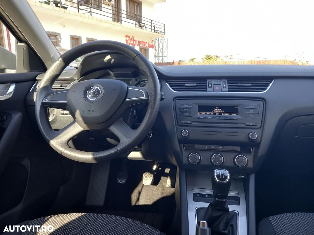 Skoda Octavia Combi 1.6 TDI DPF FAMILY - 5